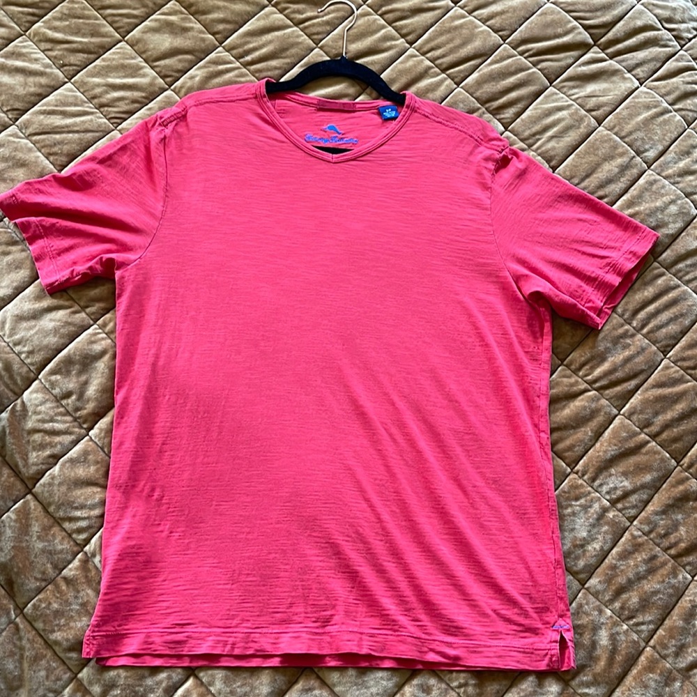 Men’s Tommy Bahama V Neck Tee